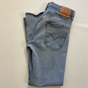 Levi's Men's Classic WorkWear Fit 505 Light Blue Straight Jeans. size 34x32